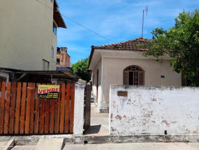 Casa para Venda, em Macaé, bairro Visconde de Araújo, 2 dormitórios, 1 banheiro, 3 vagas